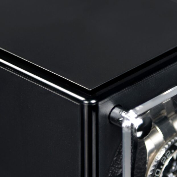 2Piccolo Black Detail 1